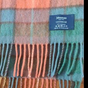 Jonstons Cashmere Plaid Scarf/Shawl Made In Scotland Large Size 70" x 27"